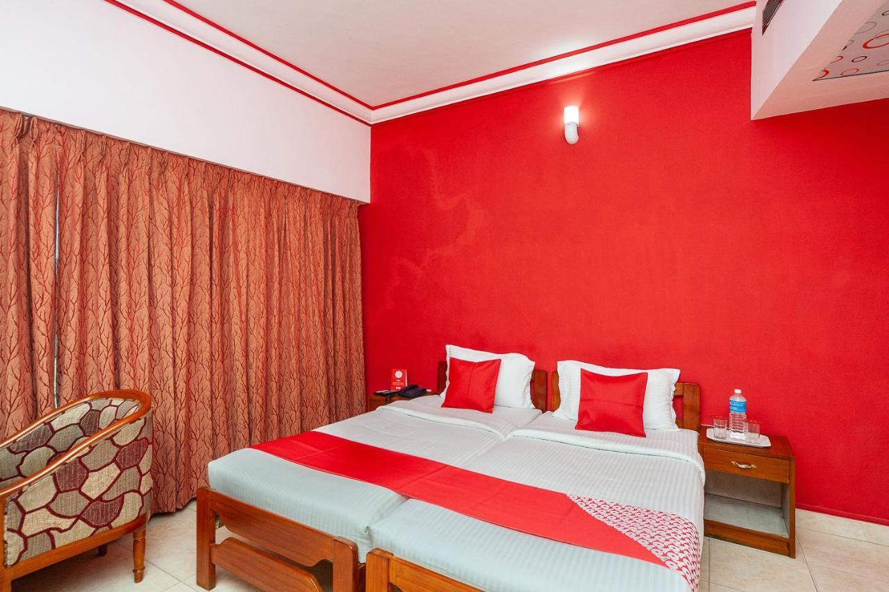 Hotel Manhattan Chennai Zewnętrze zdjęcie