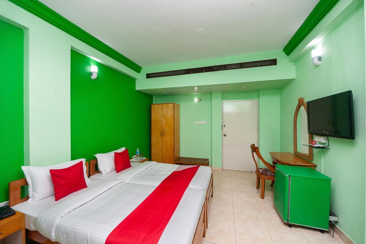 Hotel Manhattan Chennai Zewnętrze zdjęcie