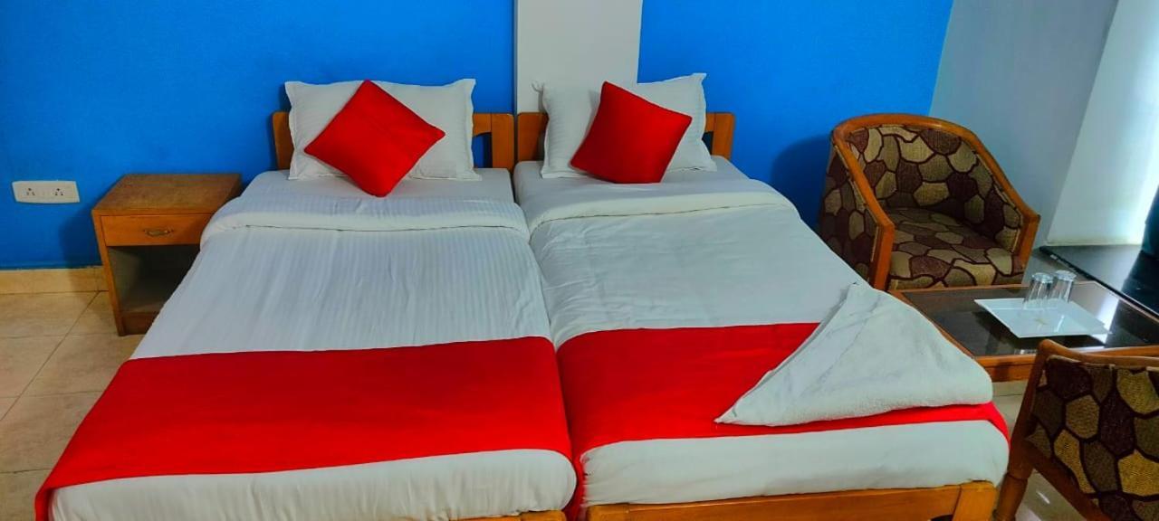 Hotel Manhattan Chennai Zewnętrze zdjęcie