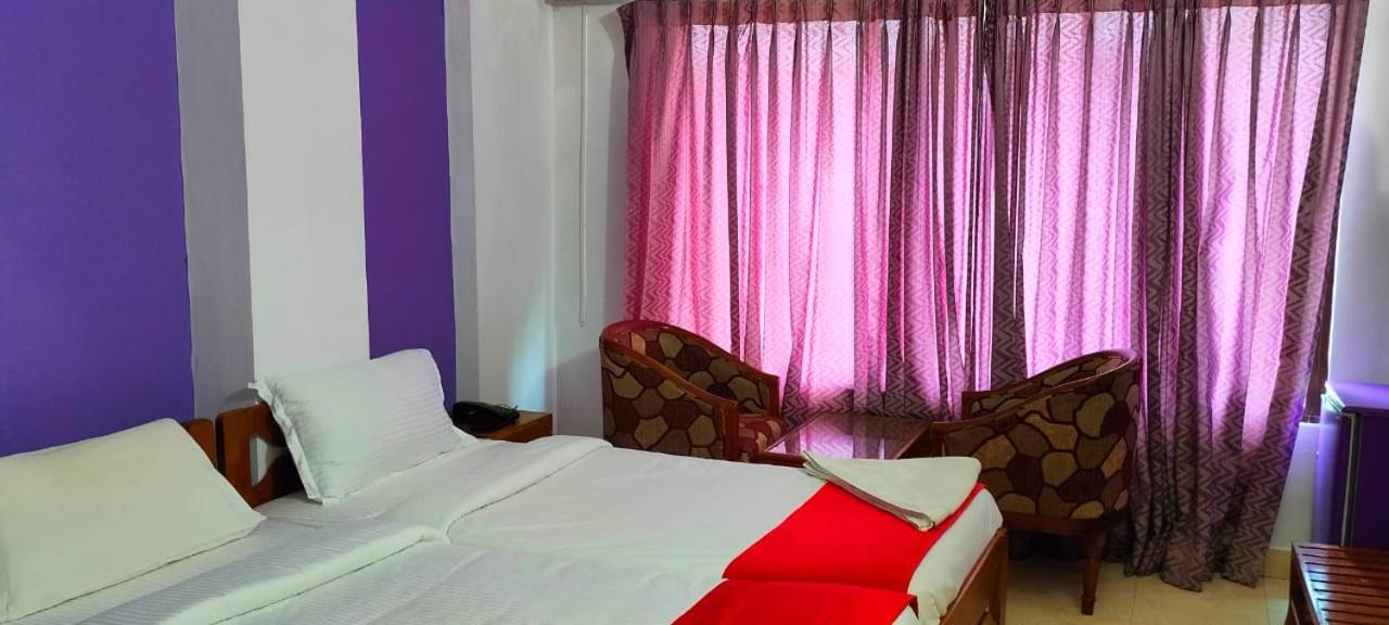 Hotel Manhattan Chennai Zewnętrze zdjęcie