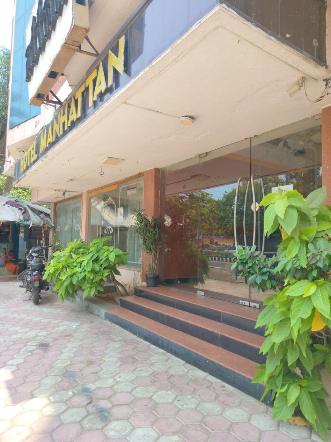 Hotel Manhattan Chennai Zewnętrze zdjęcie
