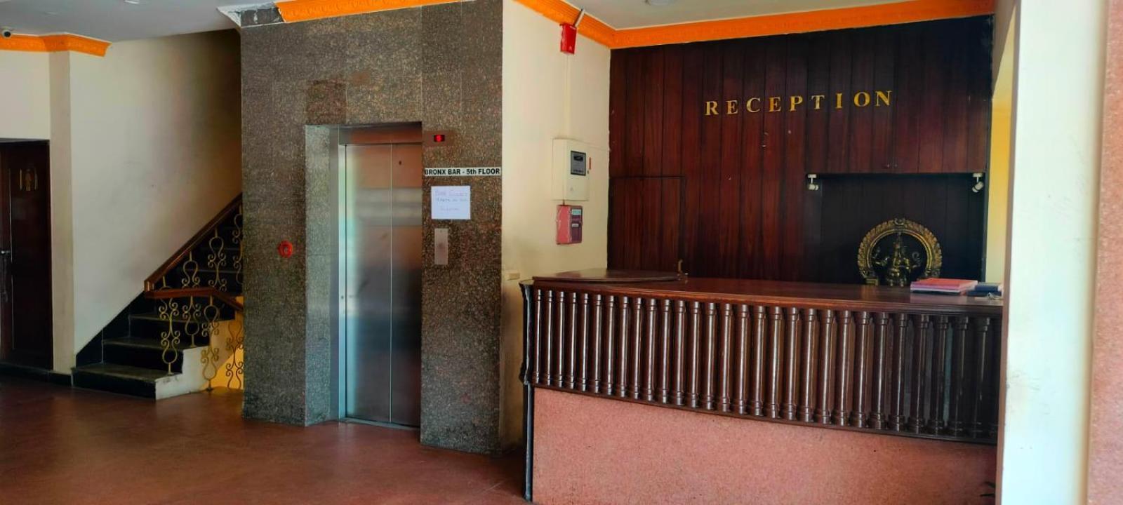 Hotel Manhattan Chennai Zewnętrze zdjęcie