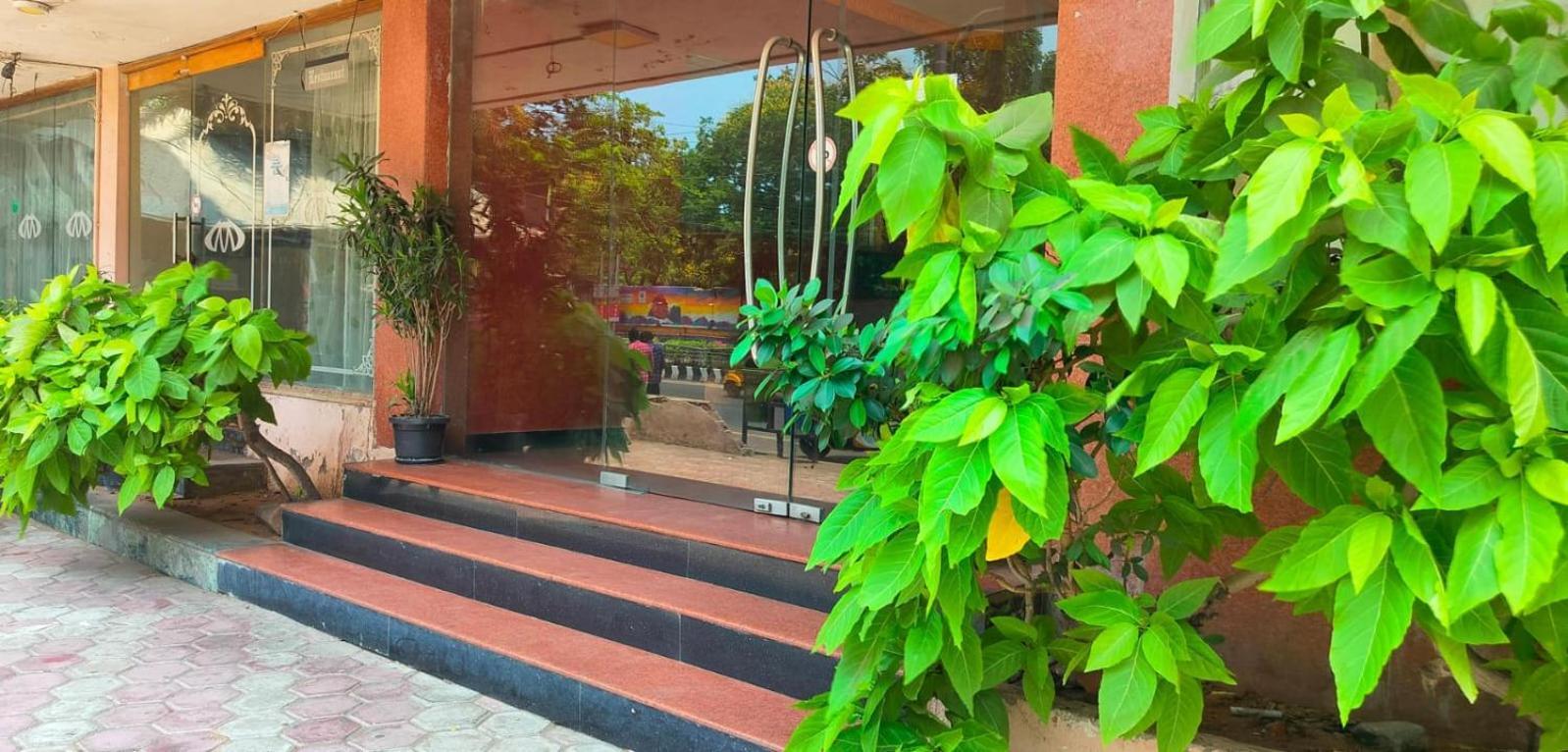 Hotel Manhattan Chennai Zewnętrze zdjęcie
